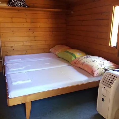Drevene Kucice U Kempu Renata I Nina Apartment